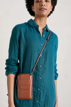 Load image into Gallery viewer, Seasalt Kelsey phone wallet Tan
