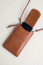 Load image into Gallery viewer, Seasalt Kelsey phone wallet Tan
