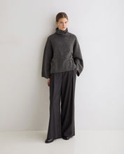 Load image into Gallery viewer, Yerse Oversized textured roll neck knit Lead
