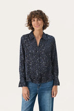 Load image into Gallery viewer, Part Two Maica shirt Dark Navy Leopard