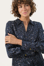 Load image into Gallery viewer, Part Two Maica shirt Dark Navy Leopard
