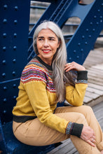 Load image into Gallery viewer, Eribe Alpine merino wool short sweater Findhorn