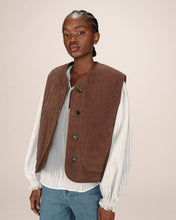 Load image into Gallery viewer, Grace & Mila Seth reversible corduroy waistcoat Chociolate