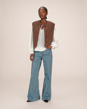 Load image into Gallery viewer, Grace & Mila Seth reversible corduroy waistcoat Chociolate