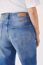 Load image into Gallery viewer, Part Two Hela jean Light Blue Denim
