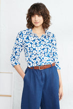 Load image into Gallery viewer, Seasalt Larissa shirt in Mallow flower cargo - CW CW