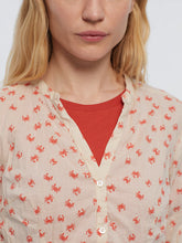 Load image into Gallery viewer, Nice Things Small Crabs print crinkle shirt in a bag Ecru