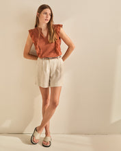 Load image into Gallery viewer, Yerse Pleat detail natural shorts Beige
