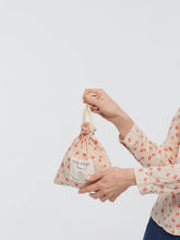 Load image into Gallery viewer, Nice Things Small Crabs print crinkle shirt in a bag Ecru