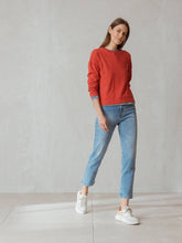 Load image into Gallery viewer, Indi & Cold Organic cotton sweatshirt Rojo