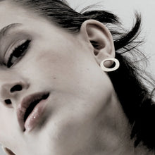 Load image into Gallery viewer, Dansk Alaya organic single circle earring Gold Plating
