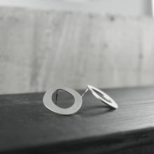 Load image into Gallery viewer, Dansk Alaya organic single circle earring Silver Plating
