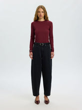 Load image into Gallery viewer, Selected Manja round neck top Tawny Port

