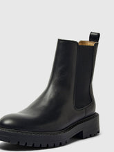 Load image into Gallery viewer, Selected Femme Vilma leather chelsea boots Black
