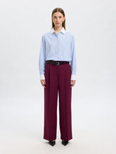 Load image into Gallery viewer, Selected Femme Ilina contrast shirt Cashmere Blue Stripes
