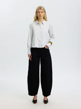 Load image into Gallery viewer, Selected Femme romie striped shirt Advacado Oil
