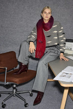 Load image into Gallery viewer, Ichi Waves jacquard jumper Black Ivory

