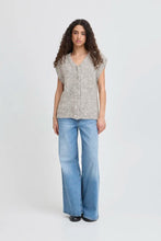 Load image into Gallery viewer, Ichi Belablue knit waistcoat Light Grey Melange
