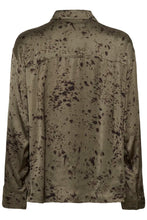 Load image into Gallery viewer, Part Two Sheena matt satin shirt Tarmac Scattered

