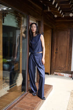 Load image into Gallery viewer, Ichi Jumi tailored trouser Dark Blue
