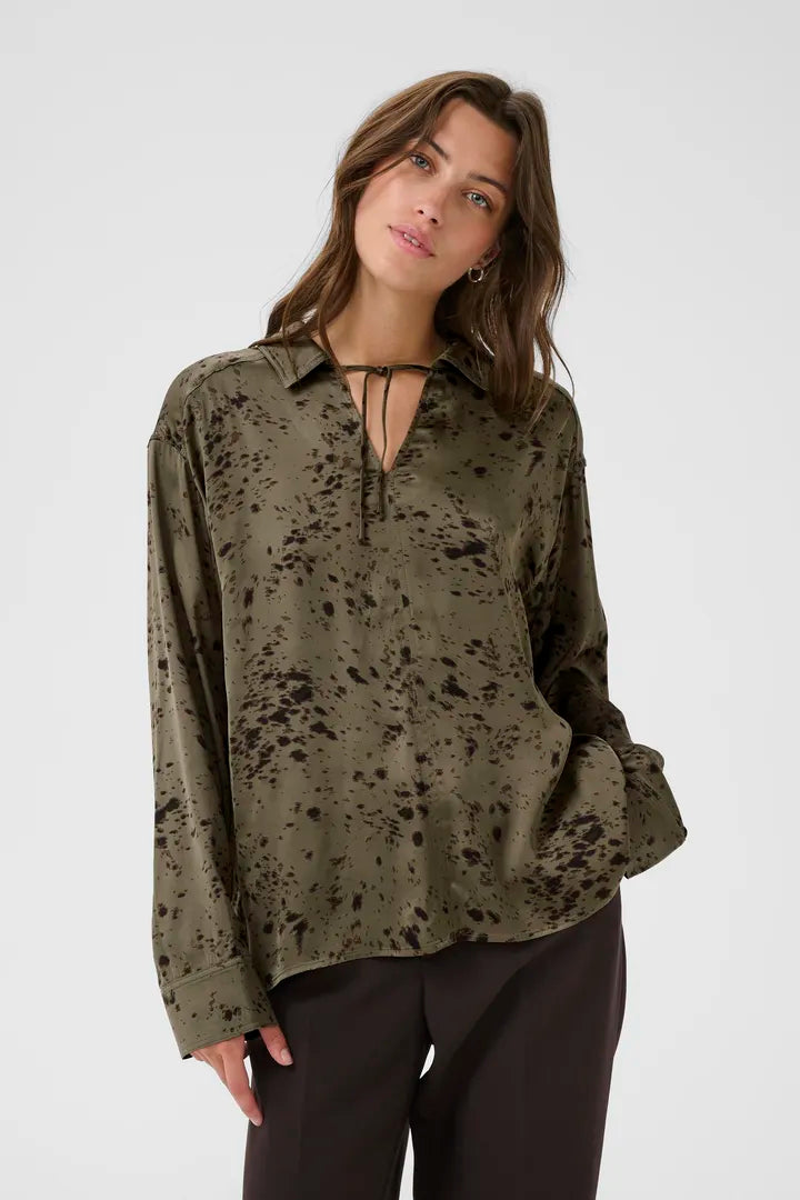 Part Two Sheena matt satin shirt Tarmac Scattered