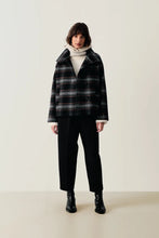 Load image into Gallery viewer, Part Two Celly plaid jacket Dark Navy Check
