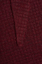 Load image into Gallery viewer, Ichi Folthea waffle triangel scarf Zinfandel
