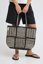 Load image into Gallery viewer, Ichi Isa graphic jupe bag Black - CW CW 
