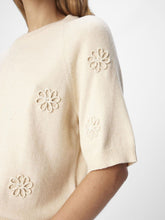 Load image into Gallery viewer, Object Laney Rubin decorative flower knit Sandshell
