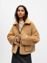 Load image into Gallery viewer, Object Sharri reversible teddy jacket Tannin
