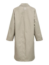 Load image into Gallery viewer, Object Holly reversible trench coat Opal Grey &amp; Macedamia
