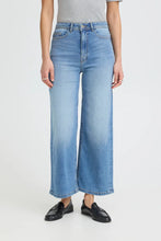 Load image into Gallery viewer, Ichi Twiggy cropped wide leg jeans Light Wash - CW CW 
