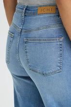 Load image into Gallery viewer, Ichi Twiggy cropped wide leg jeans Light Wash - CW CW 
