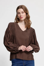 Load image into Gallery viewer, Ichi Imelda shirring detail blouse Chicory Coffee
