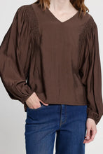 Load image into Gallery viewer, Ichi Imelda shirring detail blouse Chicory Coffee
