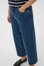 Load image into Gallery viewer, Part Two Adelena classic jean Medium Dark Blue
