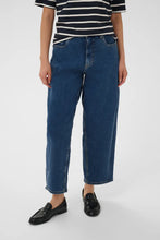 Load image into Gallery viewer, Part Two Adelena classic jean Medium Dark Blue

