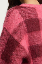 Load image into Gallery viewer, Ichi Helena checked jacquard knit jumper Fruit Dove
