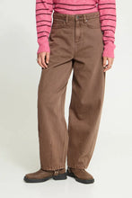 Load image into Gallery viewer, Ichi Blich barrel denim jeans Brown
