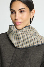 Load image into Gallery viewer, Ichi Frava herringbone jacket with detatchable scarf Black Herringbone
