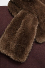 Load image into Gallery viewer, Ichi Ebna faux fur scarf Coffee Bean
