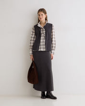 Load image into Gallery viewer, Yerse Patch pocket utility knit waistcoat Grey
