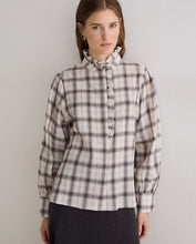 Load image into Gallery viewer, Yerse Woven check shirt with ruffles Ecru
