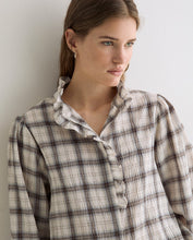 Load image into Gallery viewer, Yerse Woven check shirt with ruffles Ecru
