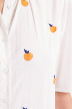 Load image into Gallery viewer, Compañia Fantastica Oranges embroidered shirt White
