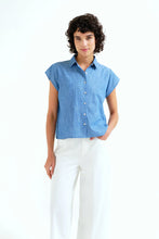 Load image into Gallery viewer, Compañia Fantastica Flower button chambray shirt Light Blue - CW CW 
