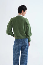 Load image into Gallery viewer, Compañia Fantastica Balloon sleeve knit Verde
