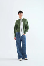 Load image into Gallery viewer, Compañia Fantastica Balloon sleeve knit Verde
