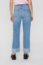 Load image into Gallery viewer, Numph Toronto jeans Medium Blue Denim
