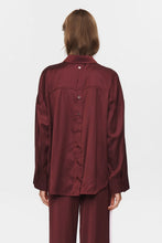 Load image into Gallery viewer, Numph Santina satin button back shirt Wine Tasting
